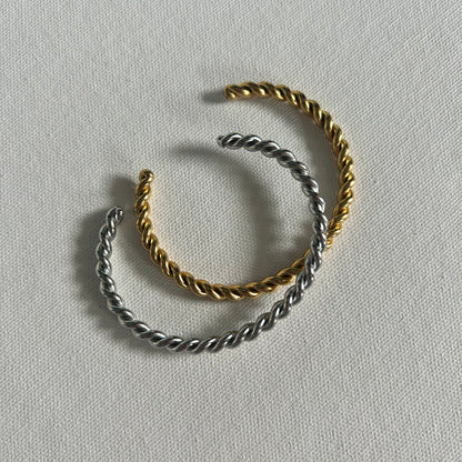 Aleksija Spiral Bangle | Gold/ Silver