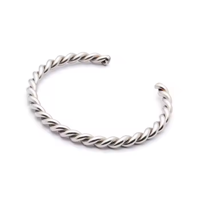 Aleksija Spiral Bangle | Gold/ Silver